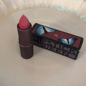 New lipstick queen fly